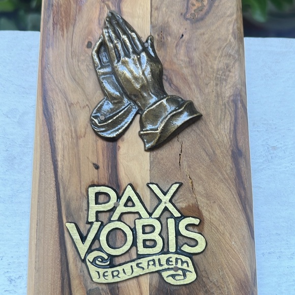 Vintage Pax Vobis and Praying Hands on Wood - Picture 14 of 16